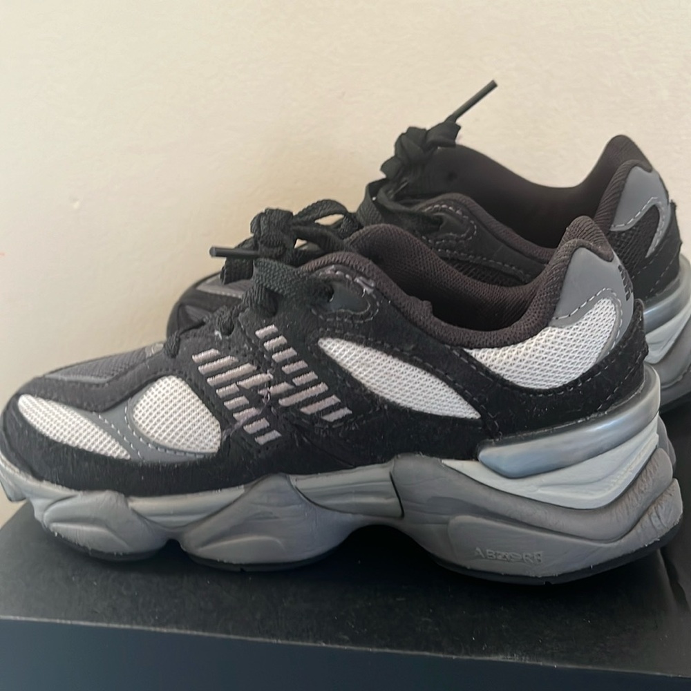 Gently used new balance 9060 size 1y